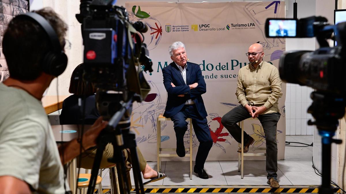 El concejal de Desarrollo Local, Pedro Quevedo y el director del Mercado del Puerto, José Rojas.