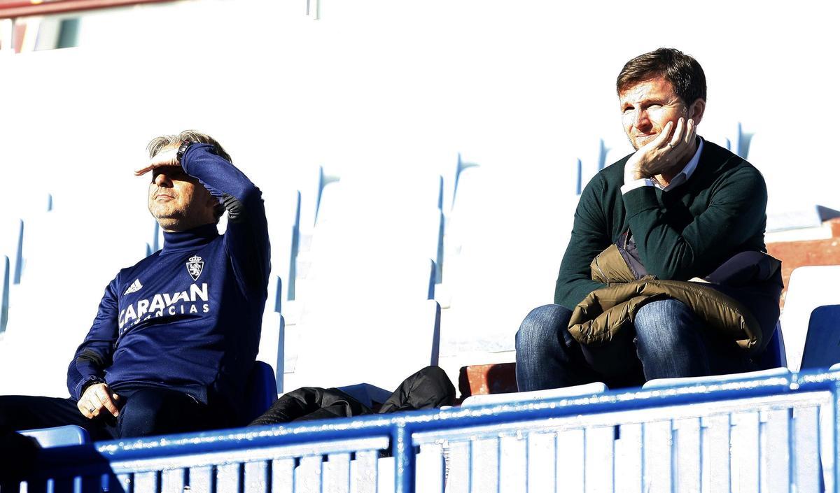 Natxo González y Lalo, en un entrenamiento del Zaragoza en La Romareda en la 17-18.