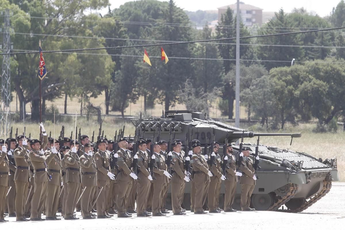 Fotogalería / El general Aroldo Lázaro toma posesión de la Brigada Guzmán el Bueno X