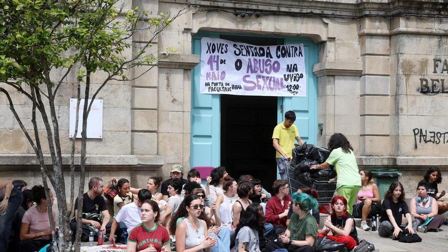 El decanato de Belas Artes de Pontevedra defiende su actuación tras las acusaciones de acoso sexual en la facultad