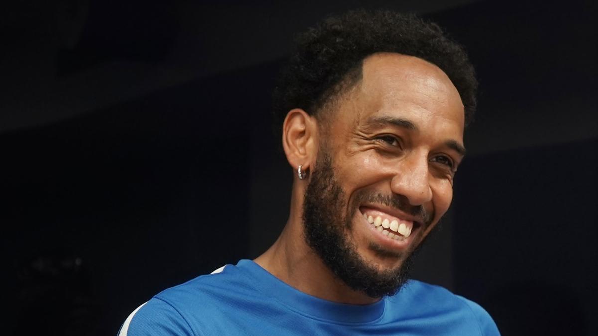 El Deportivo presenta a Aubameyang