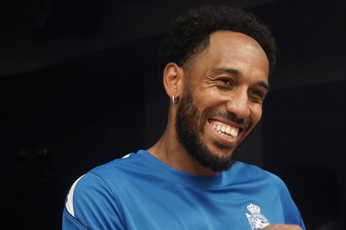 El Deportivo presenta a Aubameyang