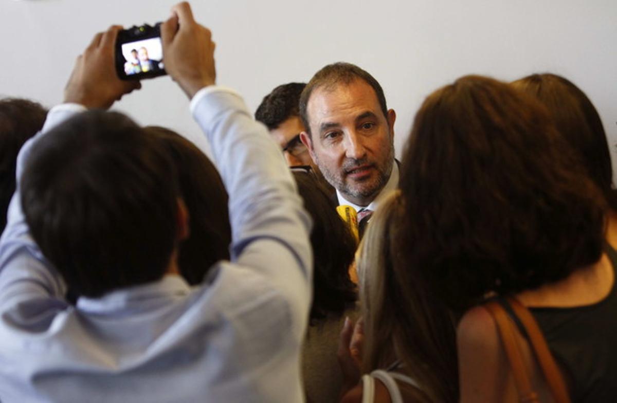 Espadaler atén un grup de periodistes a la seu d’Unió. Espadaler atén un grup de periodistes a la seu d’Unió.