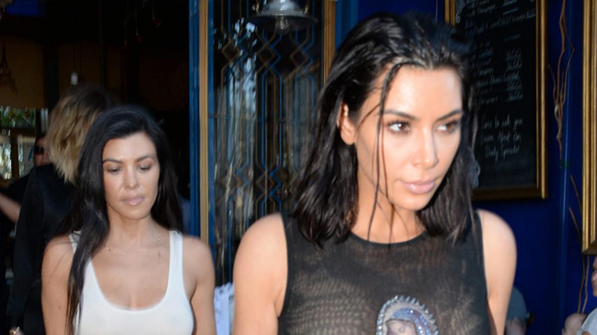 Kim Kardashian con vestido semi transparente