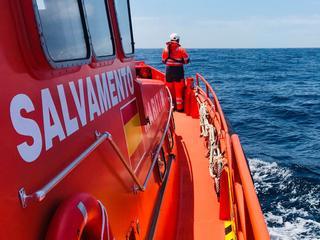 Rescatados en las últimas horas 221 migrantes a bordo de dos cayucos en aguas de Gran Canaria y La Gomera