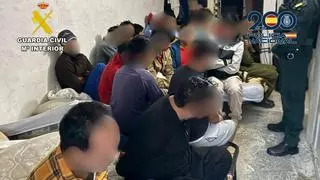 Liberados 45 'esclavos del campo' a los que cobraban por trabajar y obligaban a vivir hacinados en pisos-patera