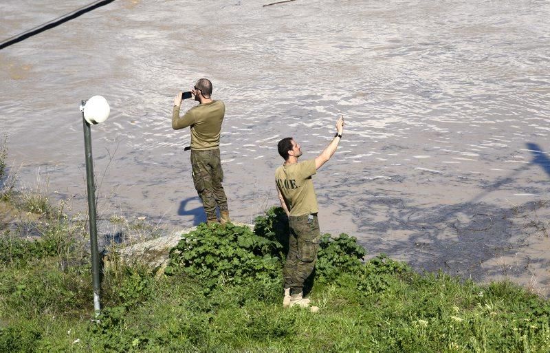 La crecida del Ebro se acerca a Zaragoza