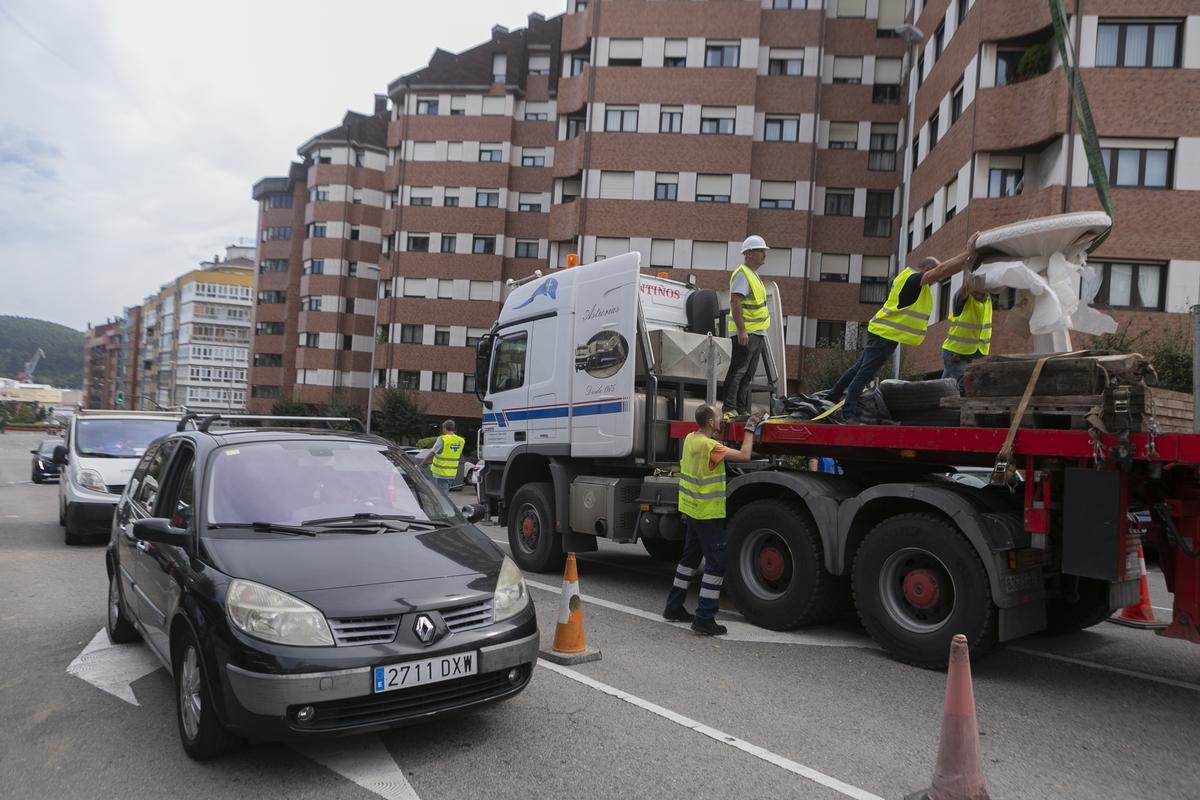El viaje de la fuente de Pedro Menéndez a La Constitución