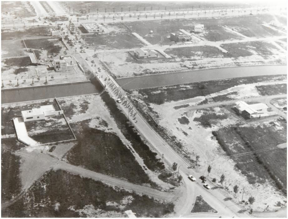 Els inicis de construcció de la marina, el 1969, quan encara hi havia molt pocs edificis
