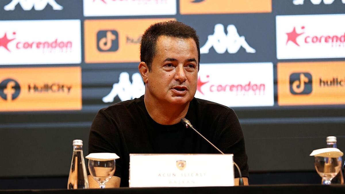 Quién es Acun Ilicali, el presidente del Hull City que quiere fichar a Yeremay del Deportivo: de la bancarrota a dueño en la Premier League