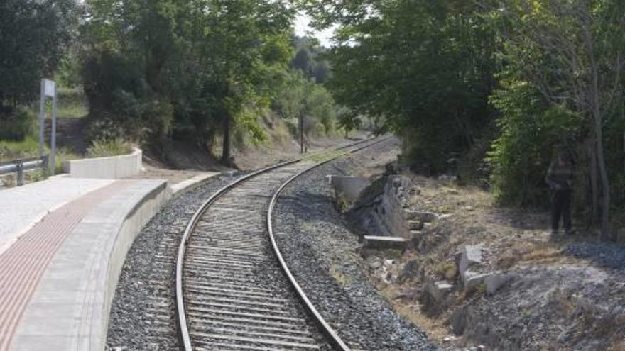 Un atropello obliga a paralizar dos horas la línea del tren Alcoy-Xàtiva