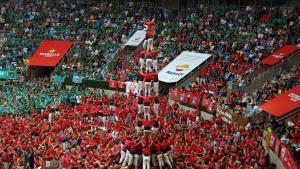La Colla Joves dels Xiquets de Valls fent el 3 de 9 amb folre a la cinquena ronda del Concurs de Castells de Tarragona