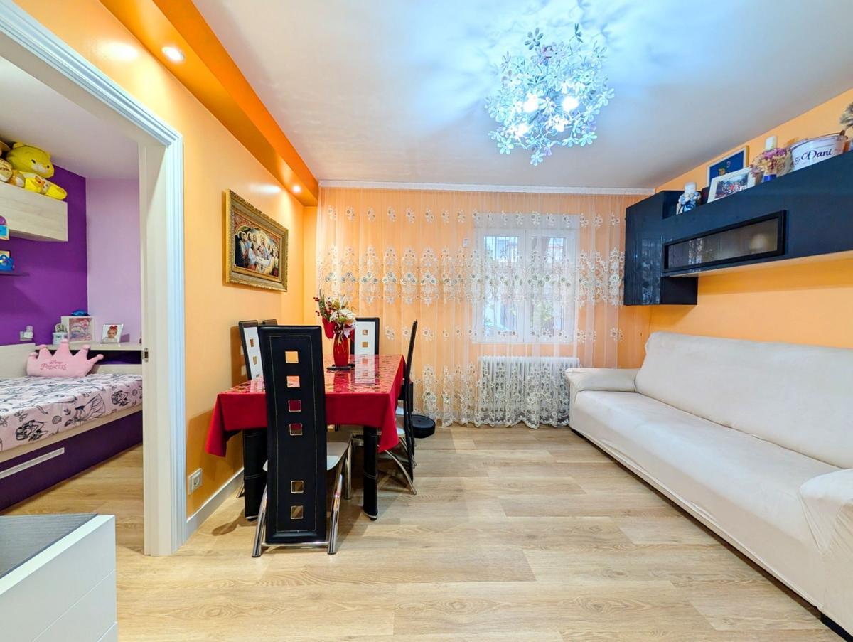 Salón de la casa a la venta en Las Fuentes por menos de 200.000 euros