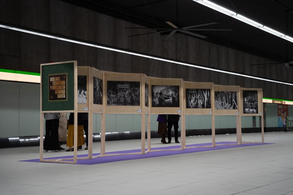 Metro de Málaga acerca la Semana Santa con una exposición de Lorenzo Carnero en Guadalmedina Metro de Málaga acerca la Semana Santa con una exposición de Lorenzo Carnero en Guadalmedina