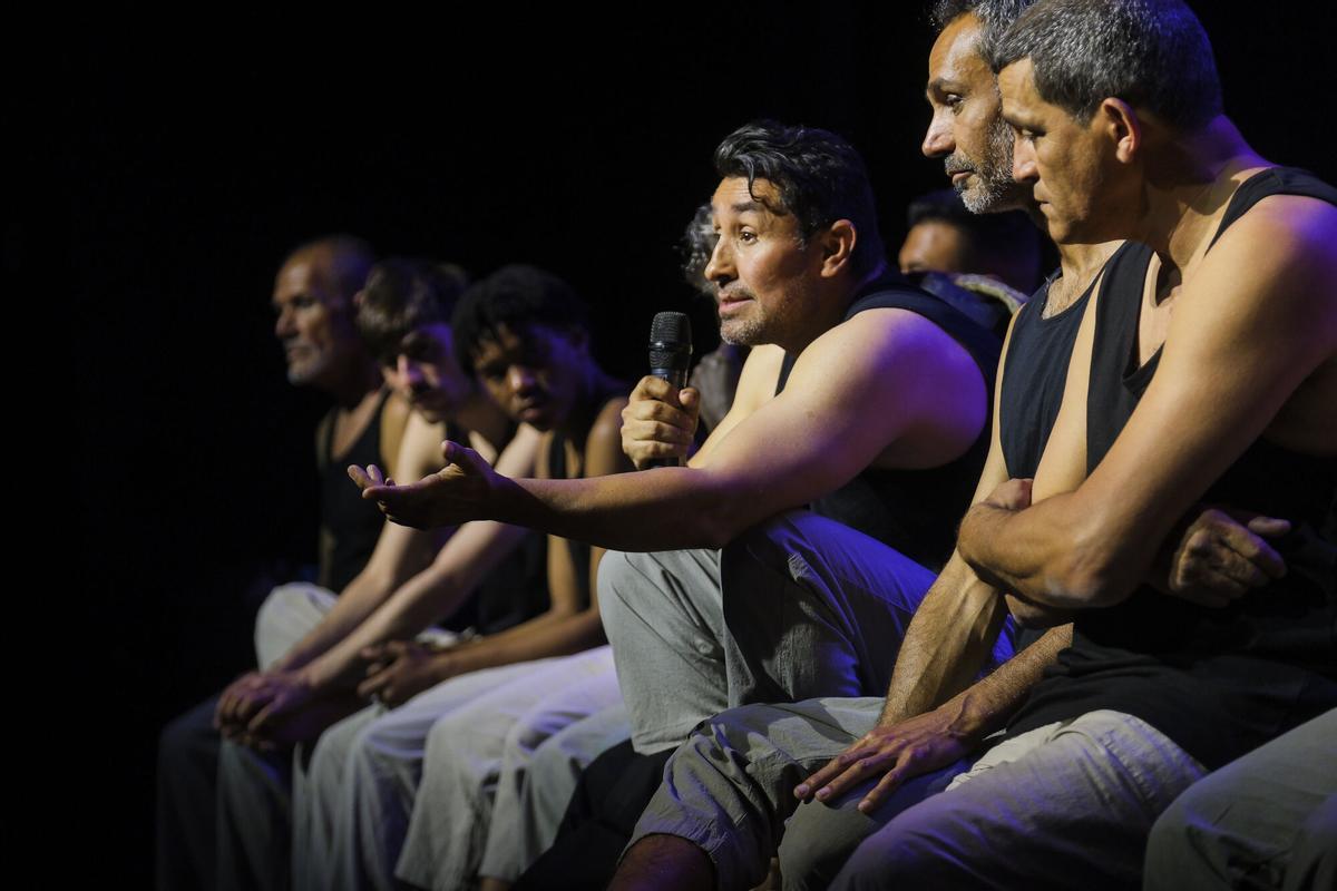 Obra de teatro en el Centro Cultural Guayres