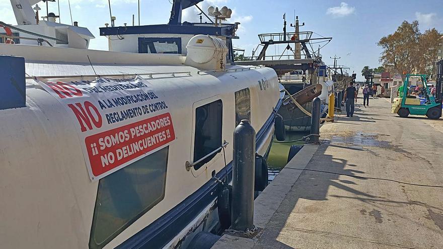 Los pescadores de Cullera auguran el fin de su flota si la UE limita las salidas al mar