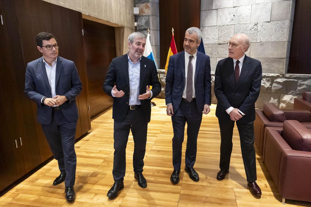 Pablo Rodríguez y Fernando Clavijo en el último encuentro con el presidente y el vicepresidente de Aena, Maurici Lucena y Javier Marín.