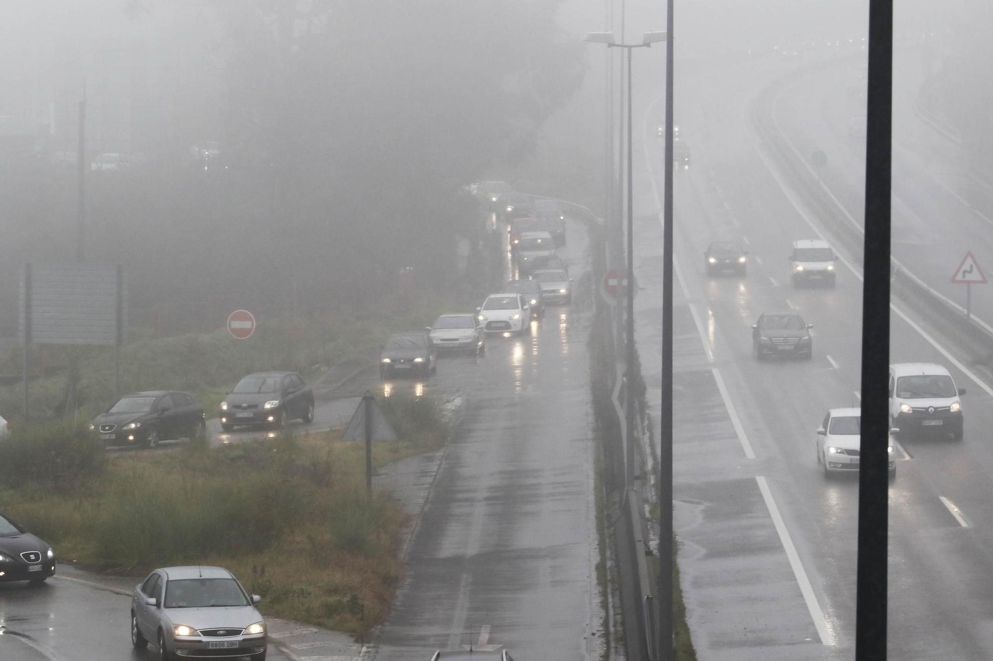 Una mañana de colapso para pruebas PCR en el Autocovid del Meixoeiro