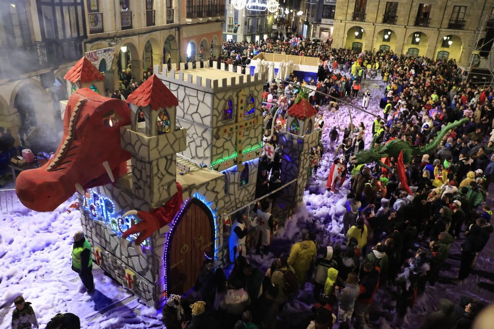 EN IMÁGENES: Así fue el espectacular 37.º Descenso de Galiana en el Antroxu de Avilés