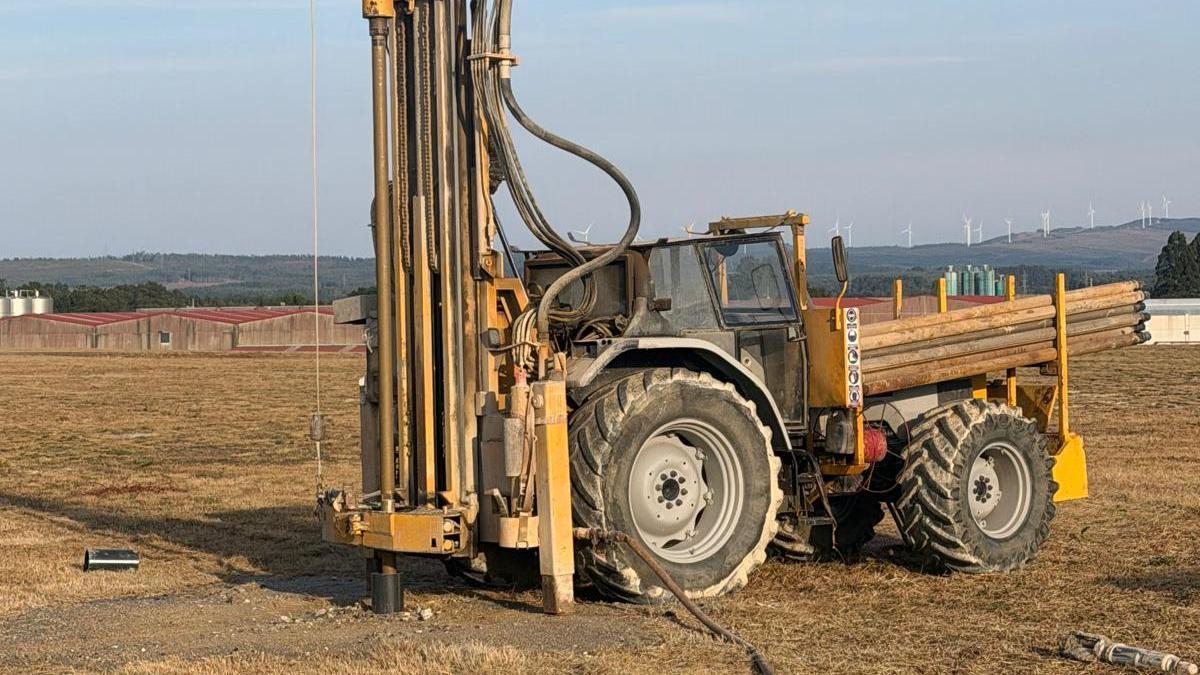 Curtis construye cinco pozos para reforzar la red de agua tras varias semanas de restricciones en el consumo