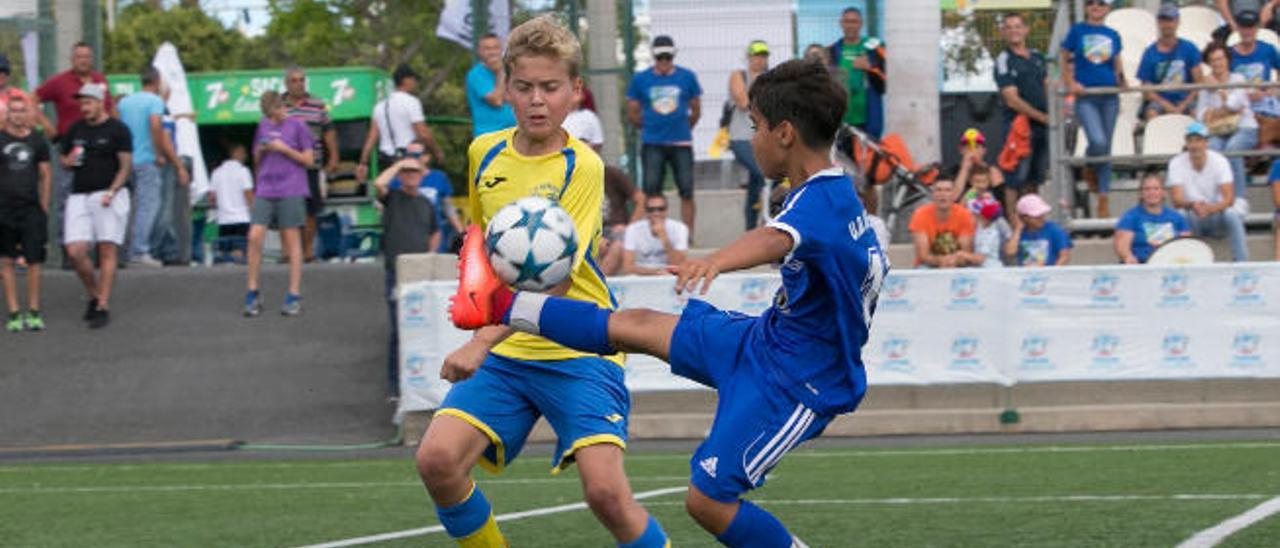 Partido de alevines en Maspalomas del reciente Torneo de Las Palmas.