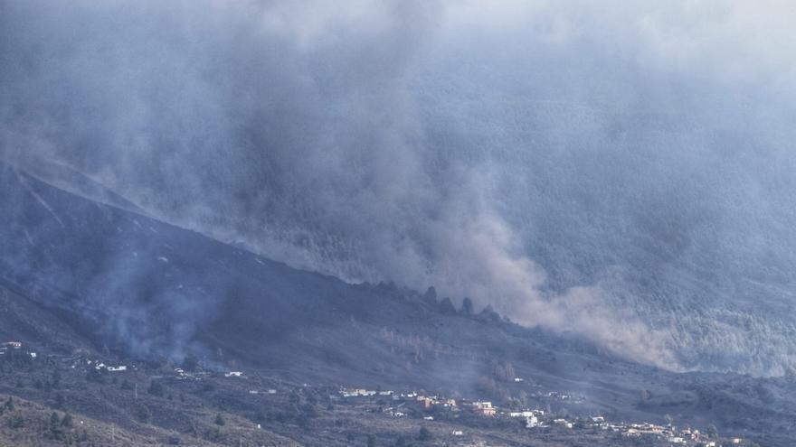 Explosión y apertura de una nueva boca en el volcán de La Palma