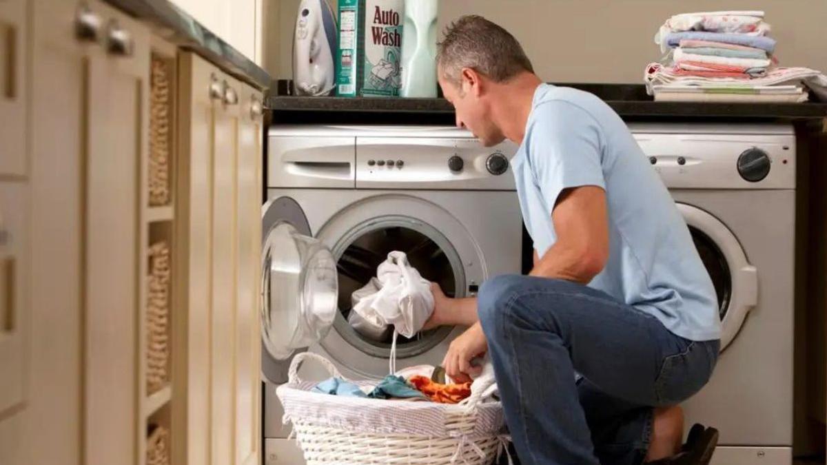 Lo que mucha gente no hace cuando termina la lavadora y que es muy peligroso