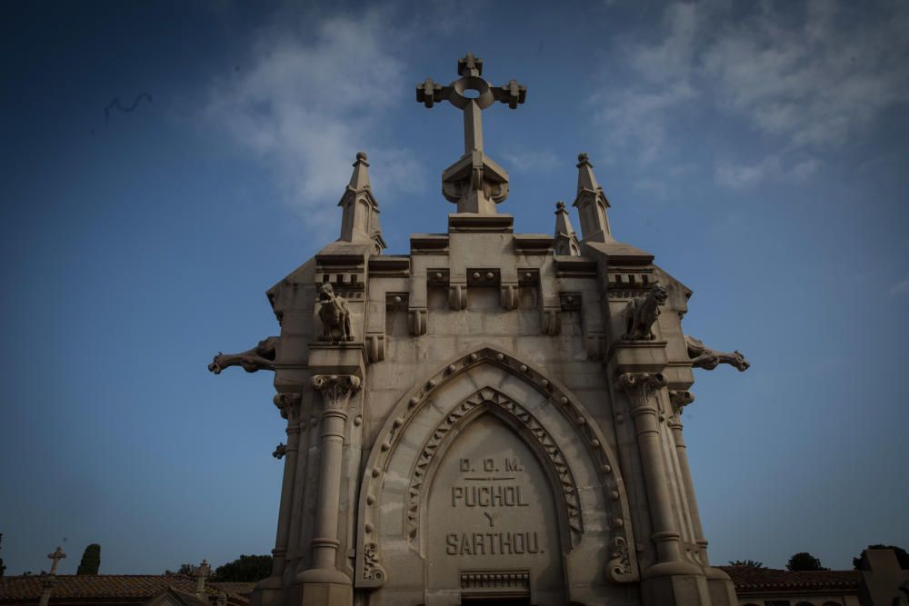 Todos los Santos: Tumbas y panteones de ilustres en el Cementerio General de València