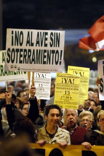 Manifestacion a favor del soterramiento del AVE en Murcia