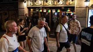 Barcelona veta las rutas de borrachera en toda la ciudad y durante las 24 horas