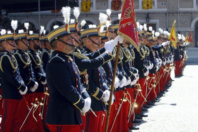 El rey entrega nuevos despachos en la Academia General Militar