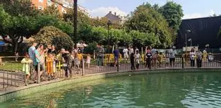San Xuan pasa en Mieres del trote al galope, pescando truchas y con pajaritos en el aire