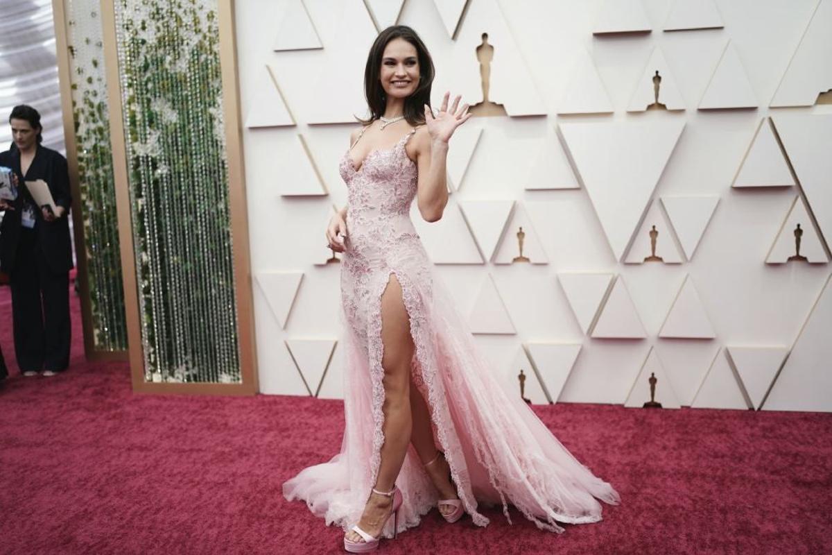 Premios Oscar 2022: Lily James