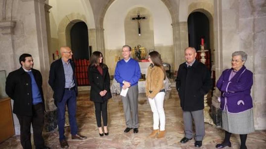 La Hermandad de los Pilares de la Soledad beca a las estudiantes más brillantes