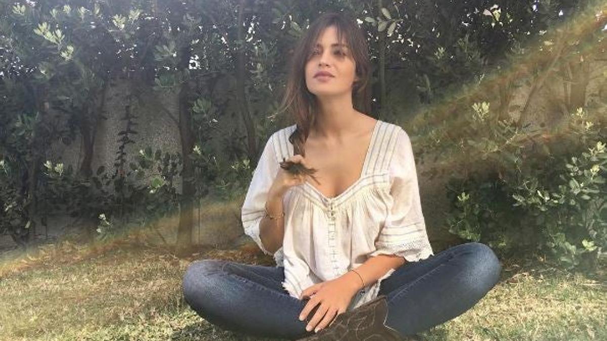 La blusa de Sara Carbonero que nos hace soñar con una primavera 'boho'