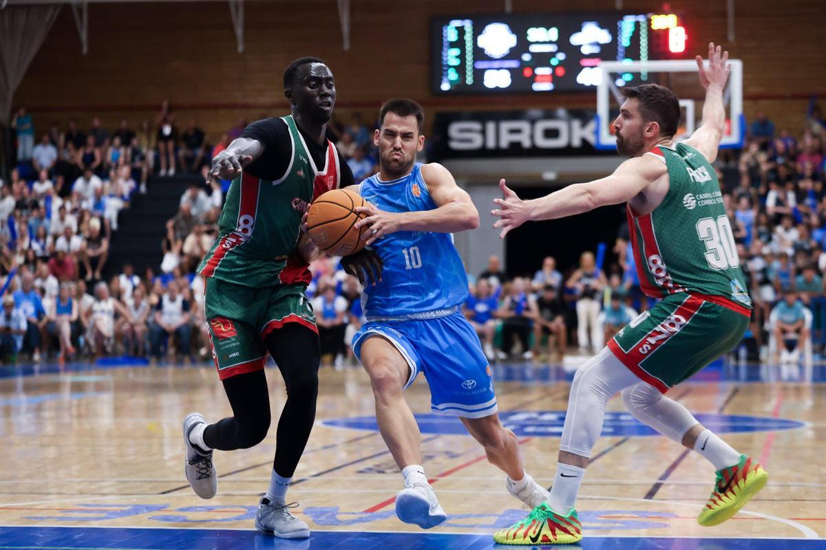 Mira todas las imágenes del partido entre el Class Bàsquet Sant Antoni y el Insolac Caja 87