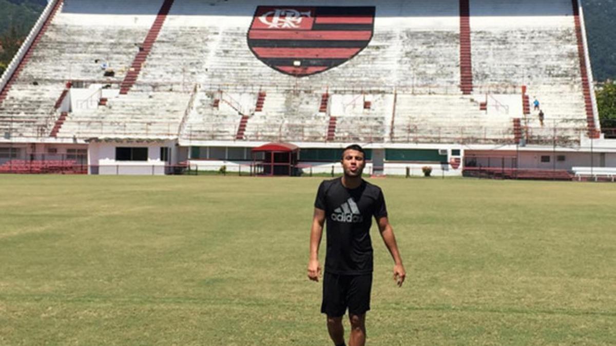 Rafinha ha colgado en Instagram una foto suya en el estadio del Flamengo