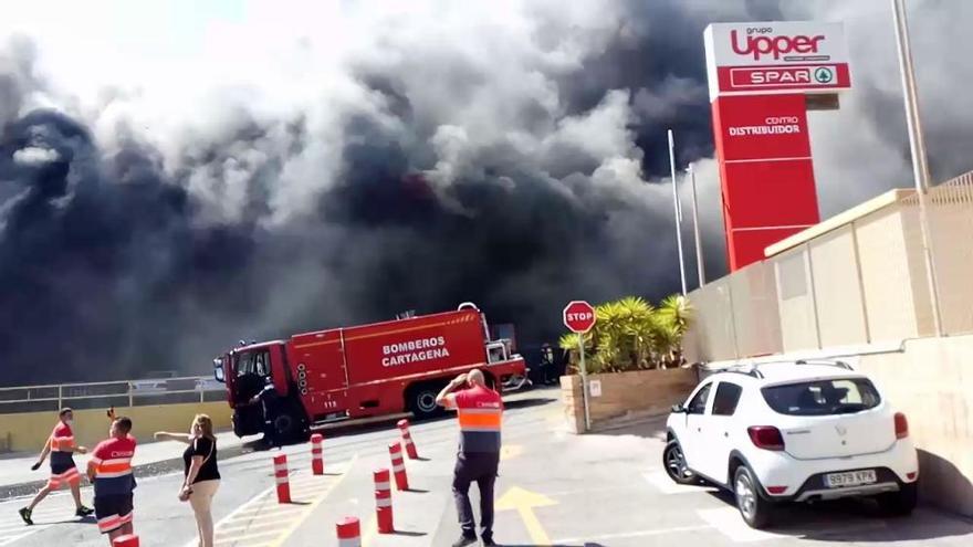 Incendio en las instalaciones de Upper en el polígono Cabezo Beaza (II)