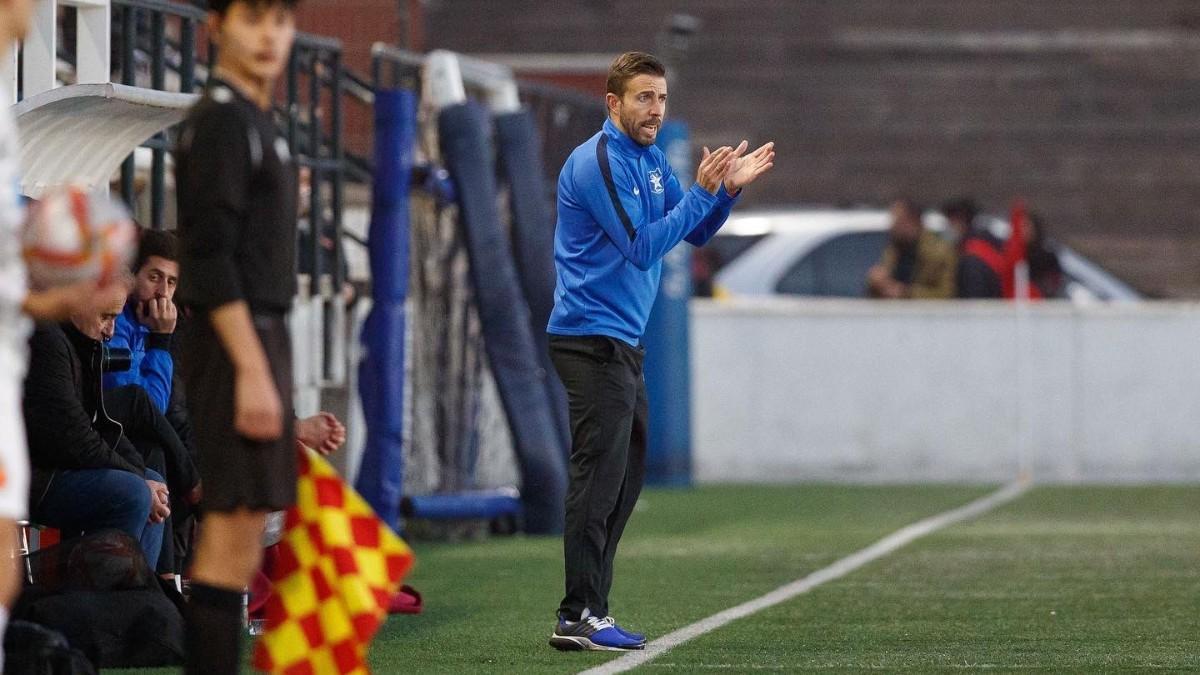 Luis García, entrenador del juvenil de la Damm