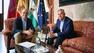 El alcalde de Sevilla retoma la negociación del presupuesto con la cuestión de confianza sobre la mesa
