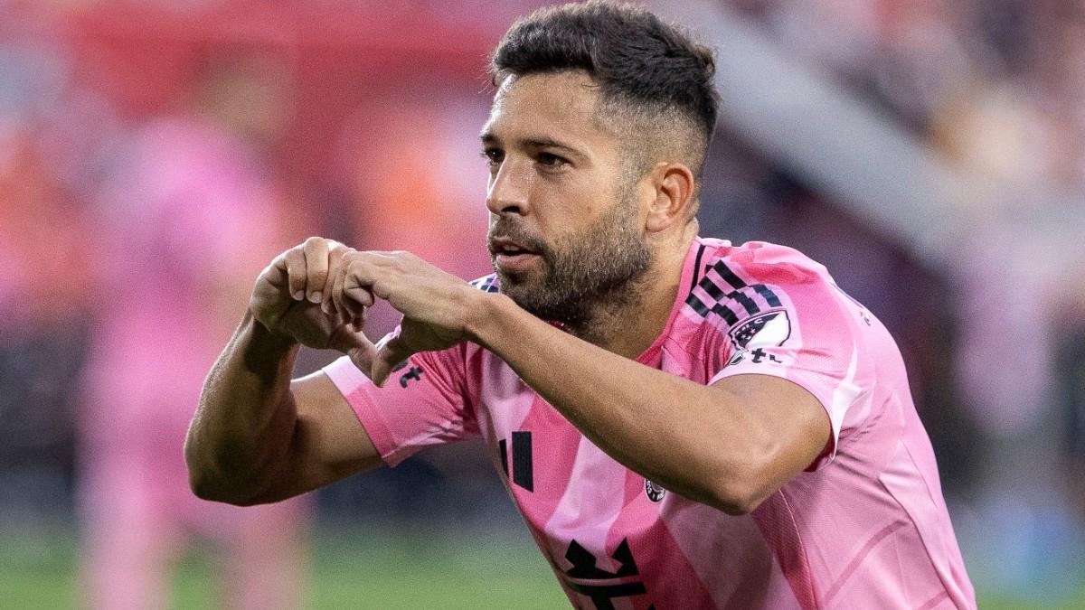 Alba, celebrating a goal