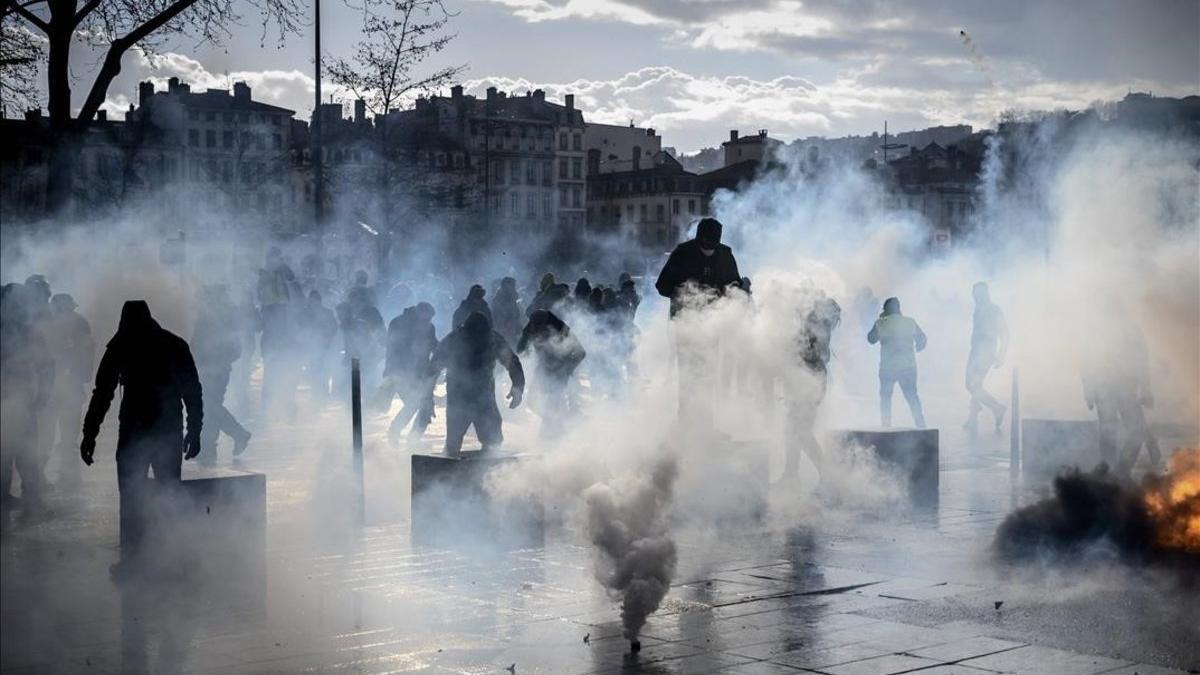 Protesta de 'chalecos amarillos' en Lyón