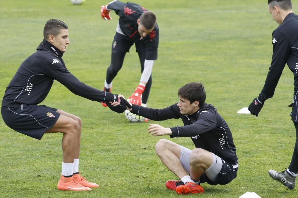 Entrenamiento del Sporting tras su regreso de Málaga