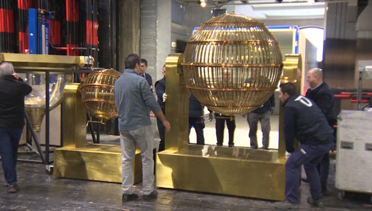 Los bombos han llegado al Teatro Real de Madrid.