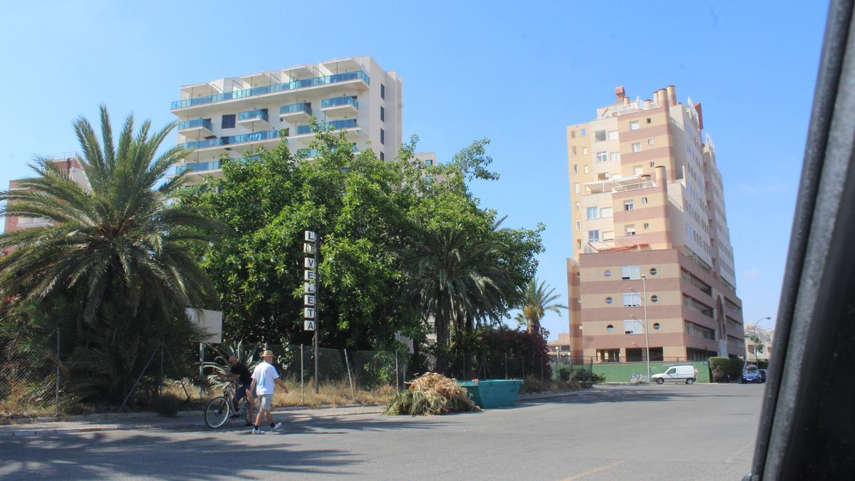 Imagen de la parcela de uso hotelero en La Veleta