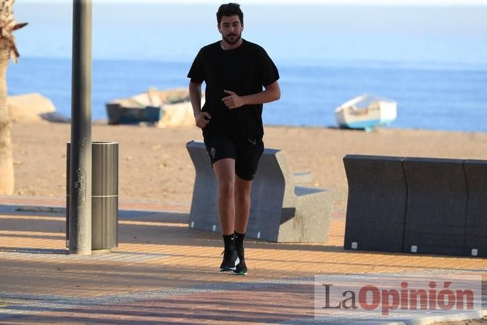 Primer día de paseos al aire libre en Mazarrón