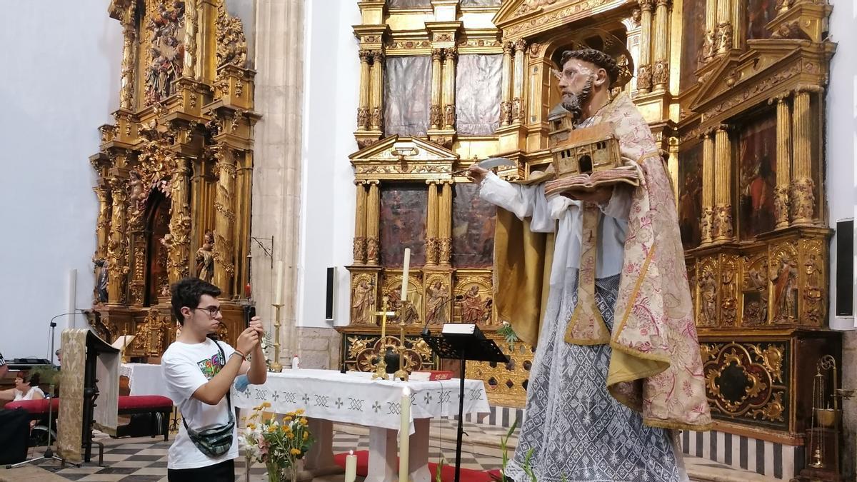 Imagen de San Agustín, doctor de la Iglesia y santo titular de las fiestas de Toro, en el altar de la iglesia de San Julián de los Caballeros.