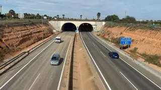 El túnel de la AP-7 recupera la circulación en ambos sentidos en Pilar de la Horadada cuatro días después de la inundación