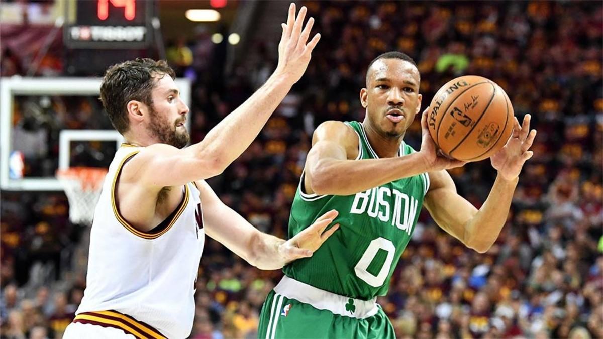 Bradley encestó un triple cuando restaba menos de un segundo para el final