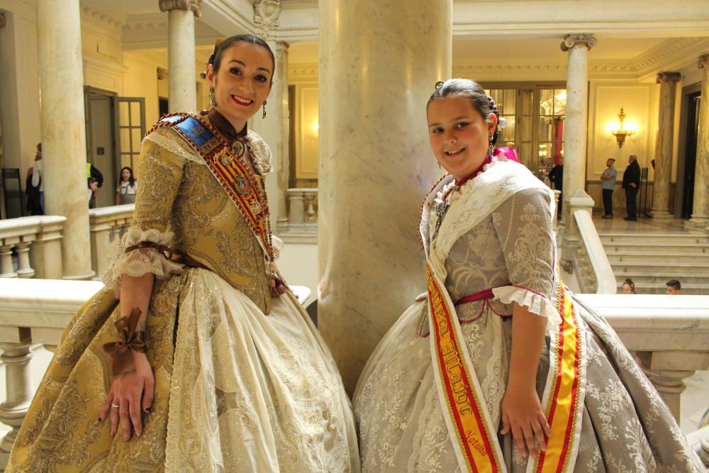 Las falleras mayores de Benetússer.